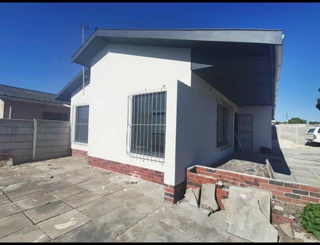 3 BEDROOM PROPERTY TO RENT IN TOWNSEND ESTATE